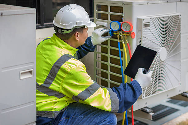 Professional Hvac technician working in Warrenton, VA